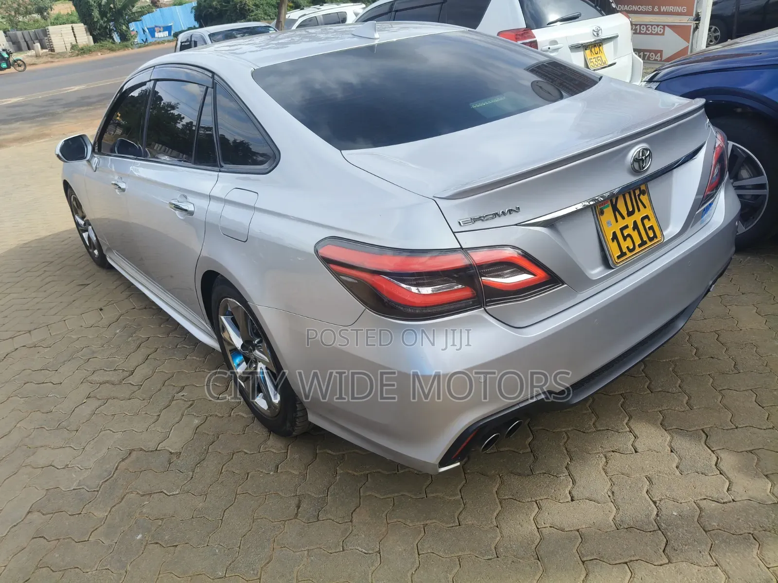 Toyota Crown 2018 Silver