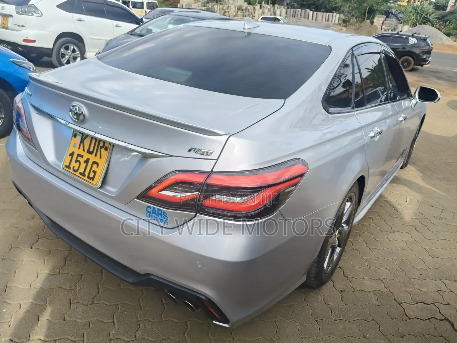 Toyota Crown 2018 Silver