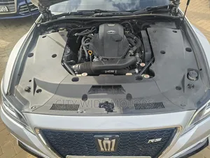 Toyota Crown 2018 Silver