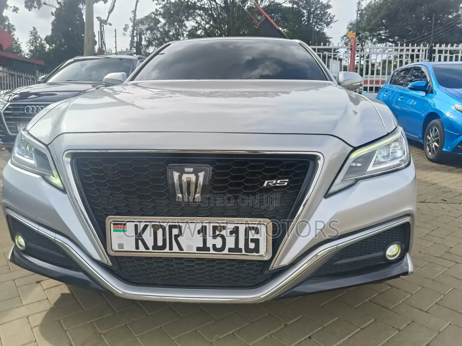 Toyota Crown 2018 Silver