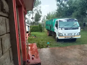 Isuzu NPR Openbody With a Tipping Jark Kcu