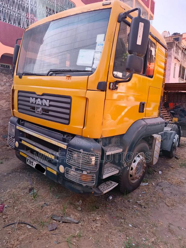 Man Prime Mover Terious KBX 2007 Model - thumbnail 2
