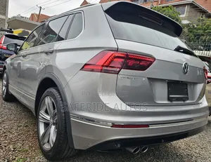 Volkswagen Tiguan 2018 Gold