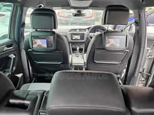 Volkswagen Tiguan 2018 Gold