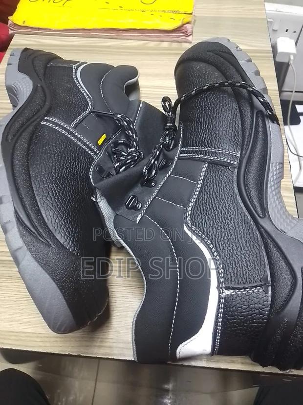 /Long Lasting Safety Boots.. - main view