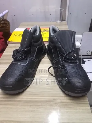 /Long Lasting Safety Boots..