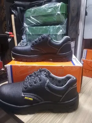 Low Cut Safety Boots