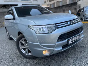 Mitsubishi Outlander 2013 Silver