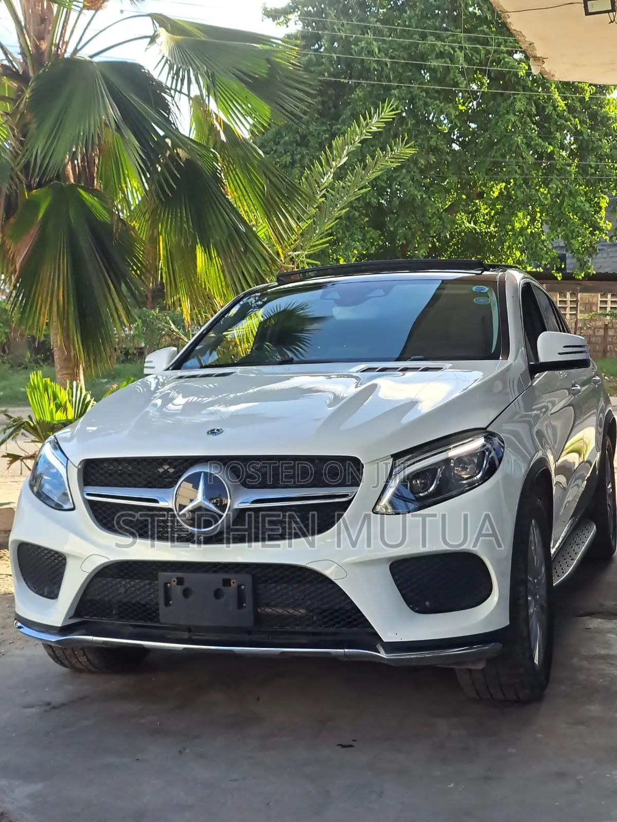 Mercedes-Benz GLE-Class GLE 300d 4MATIC 2019 White