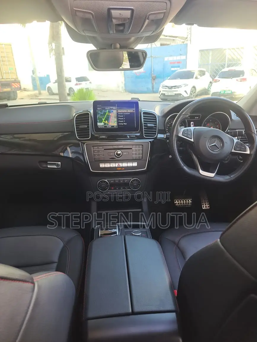 Mercedes-Benz GLE-Class GLE 300d 4MATIC 2019 White