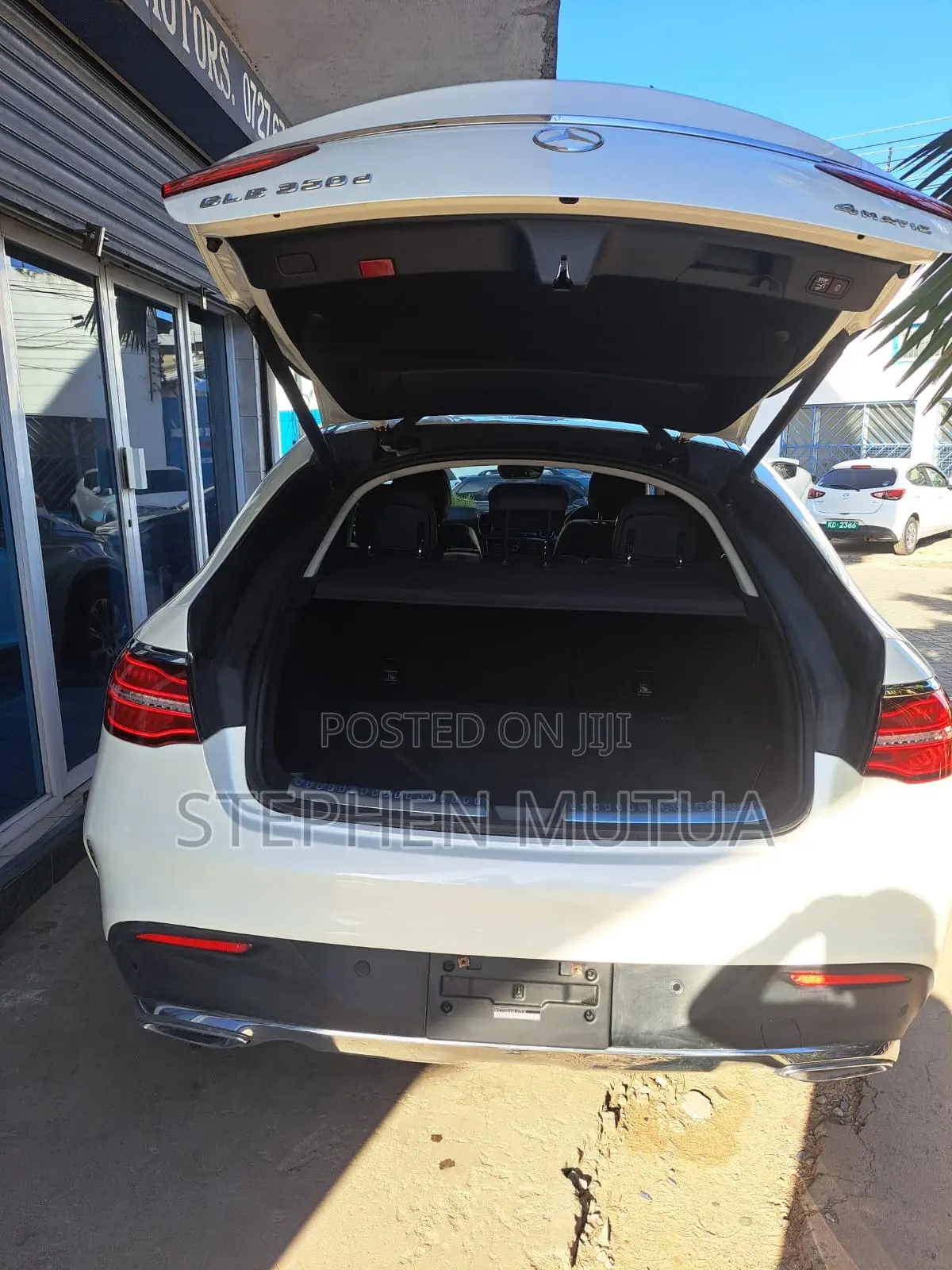 Mercedes-Benz GLE-Class GLE 300d 4MATIC 2019 White