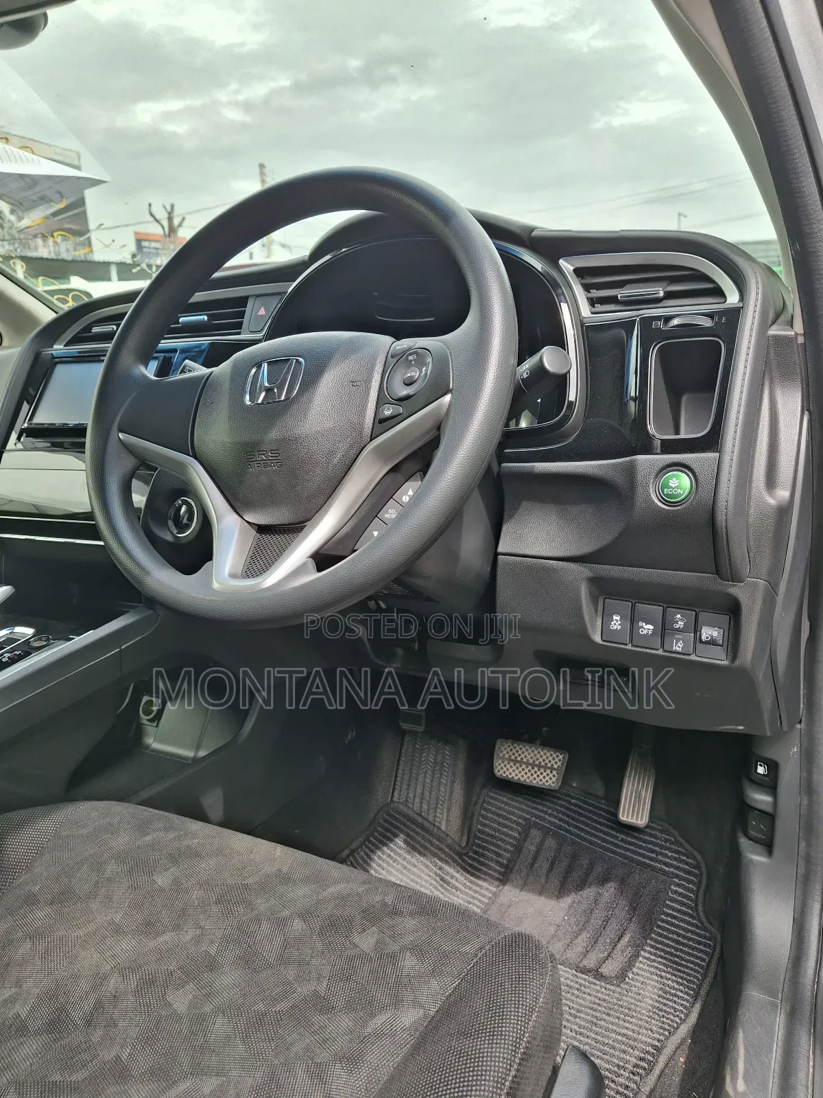 Honda Fit Shuttle 1.5 Hybrid 2WD 2019 Silver