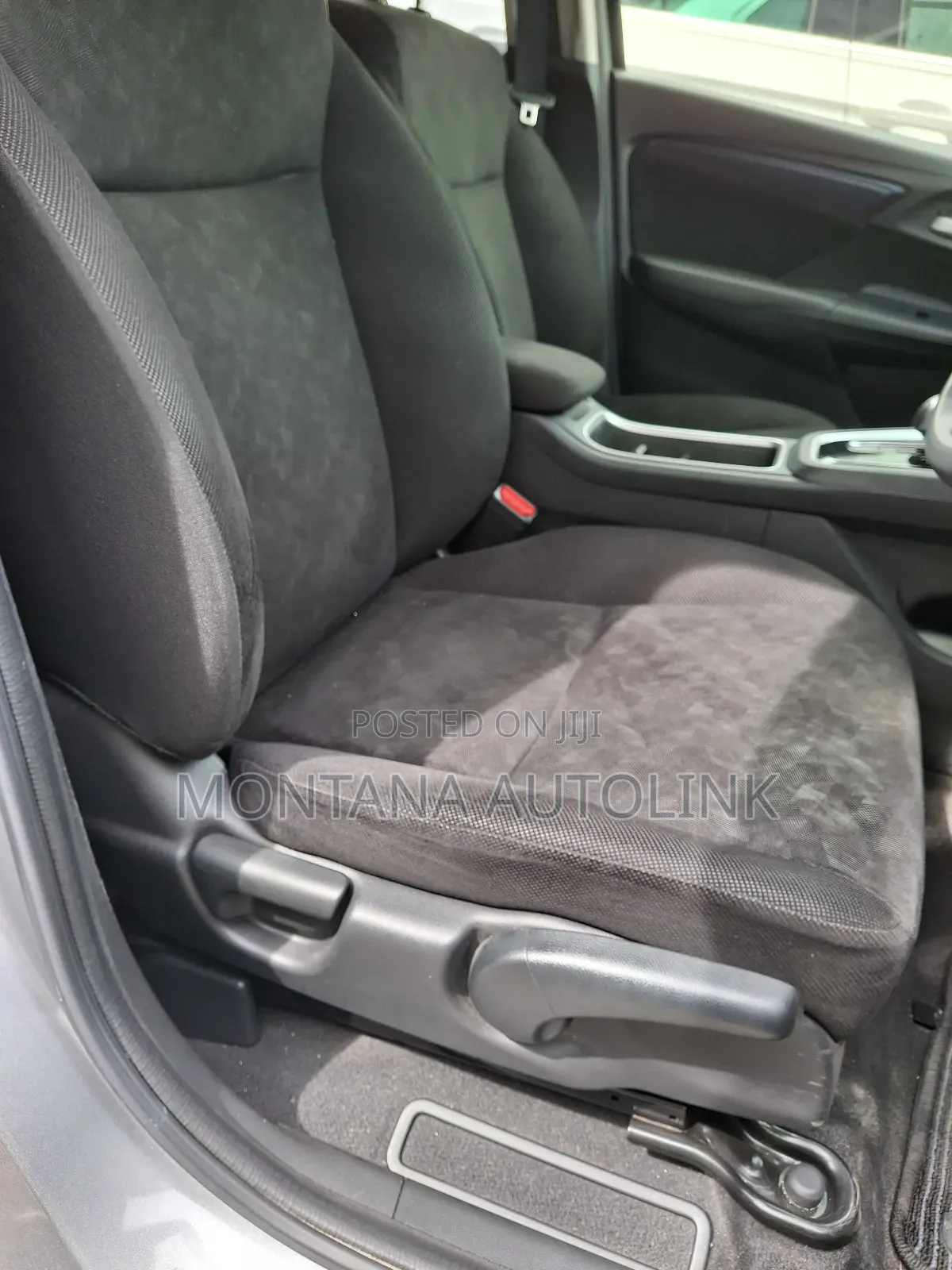 Honda Fit Shuttle 1.5 Hybrid 2WD 2019 Silver