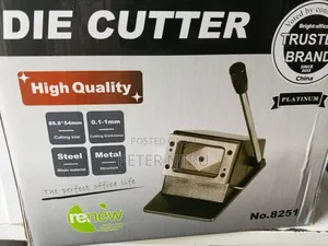 Card Cutter/Die Cutter for Cutting No Lamination/Laminates to Id Card