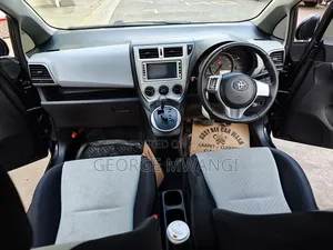 Toyota Ractis 2012 Black