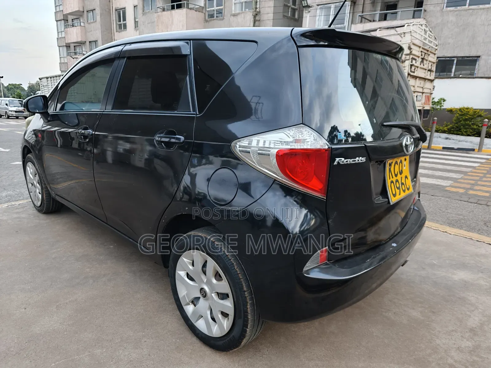 Toyota Ractis 2012 Black