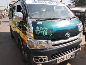 Toyota HiAce 2013 Green