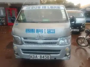 Toyota HiAce 2013 Grey