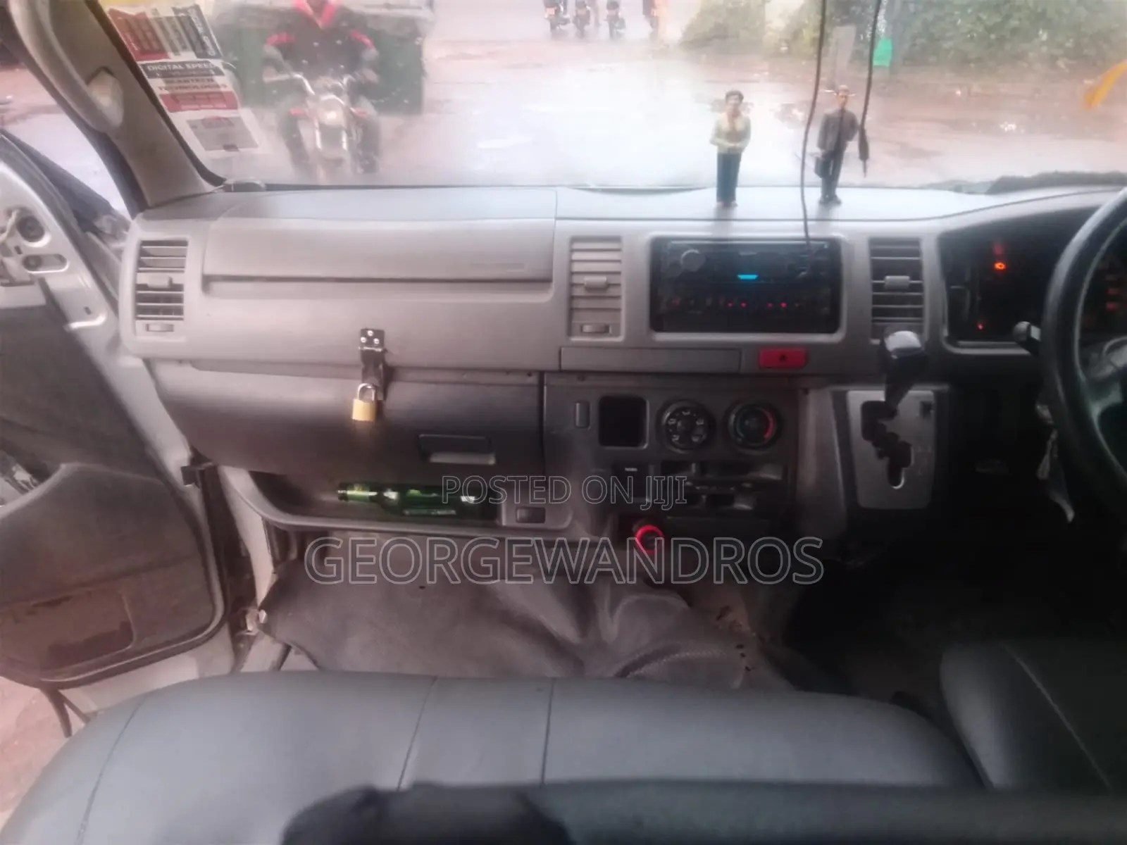 Toyota HiAce 2013 Grey
