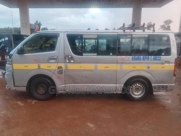 Toyota HiAce 2013 Grey - thumbnail 8
