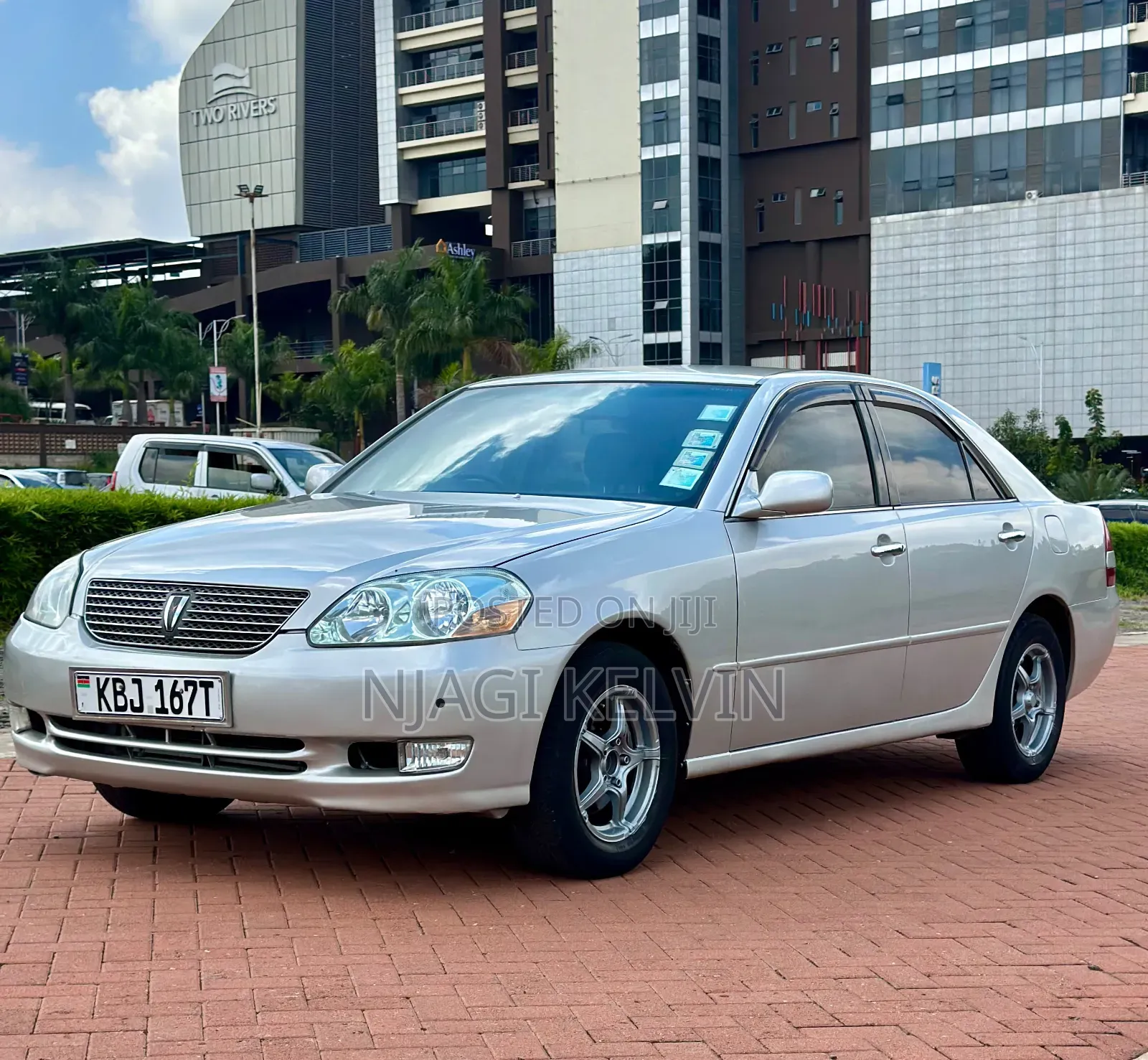 Toyota Mark II 2004 Silver