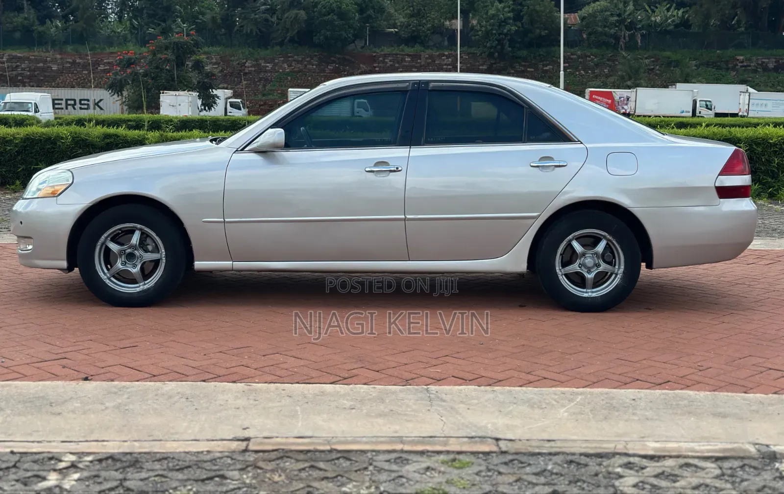 Toyota Mark II 2004 Silver