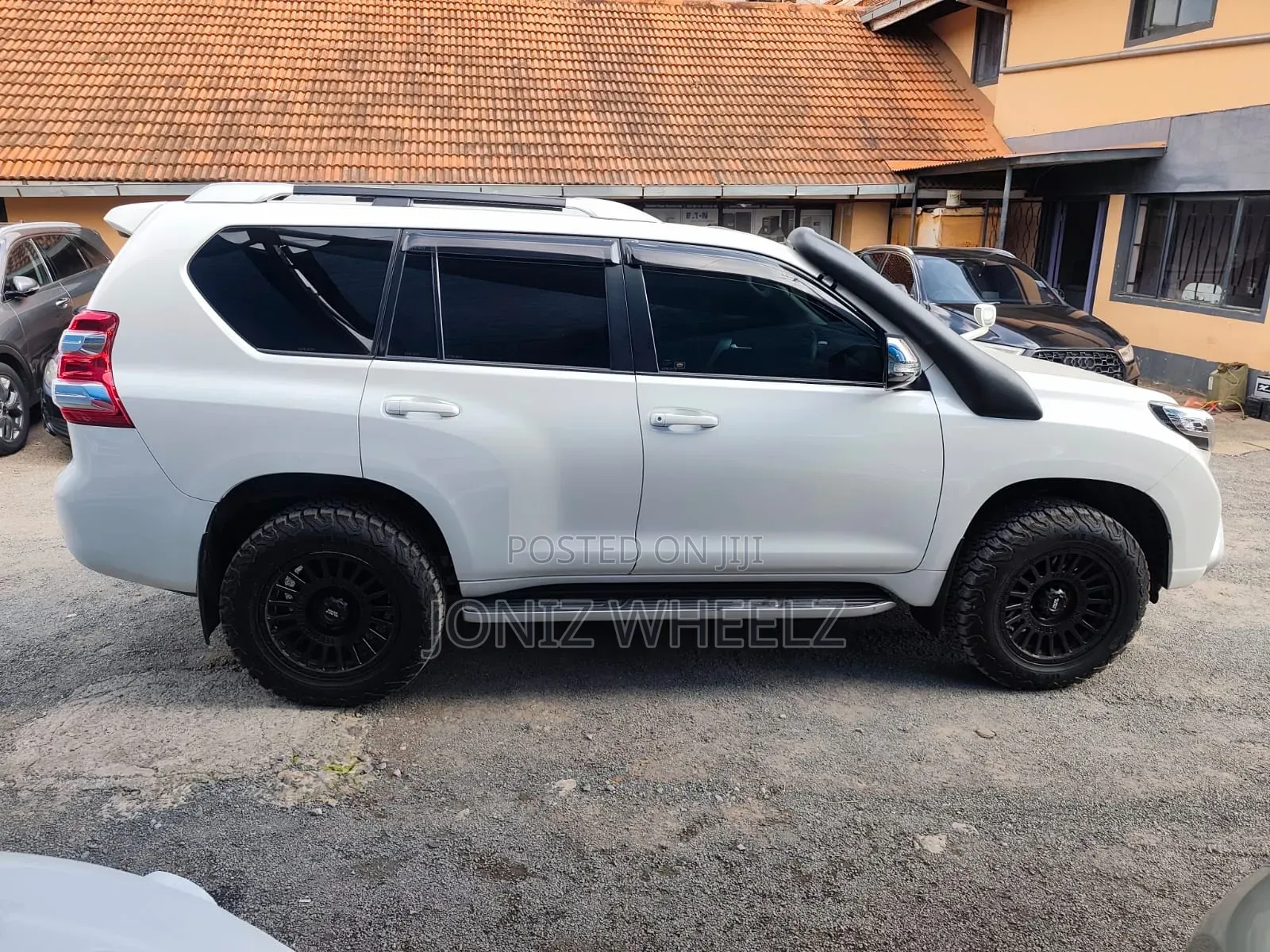 Toyota Land Cruiser Prado 2.8 2017 White