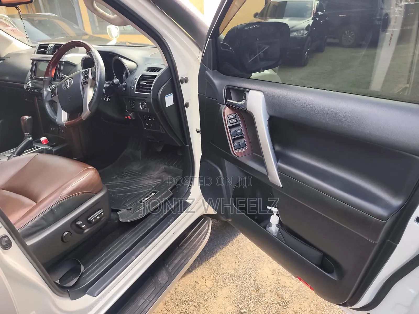 Toyota Land Cruiser Prado 2.8 2017 White