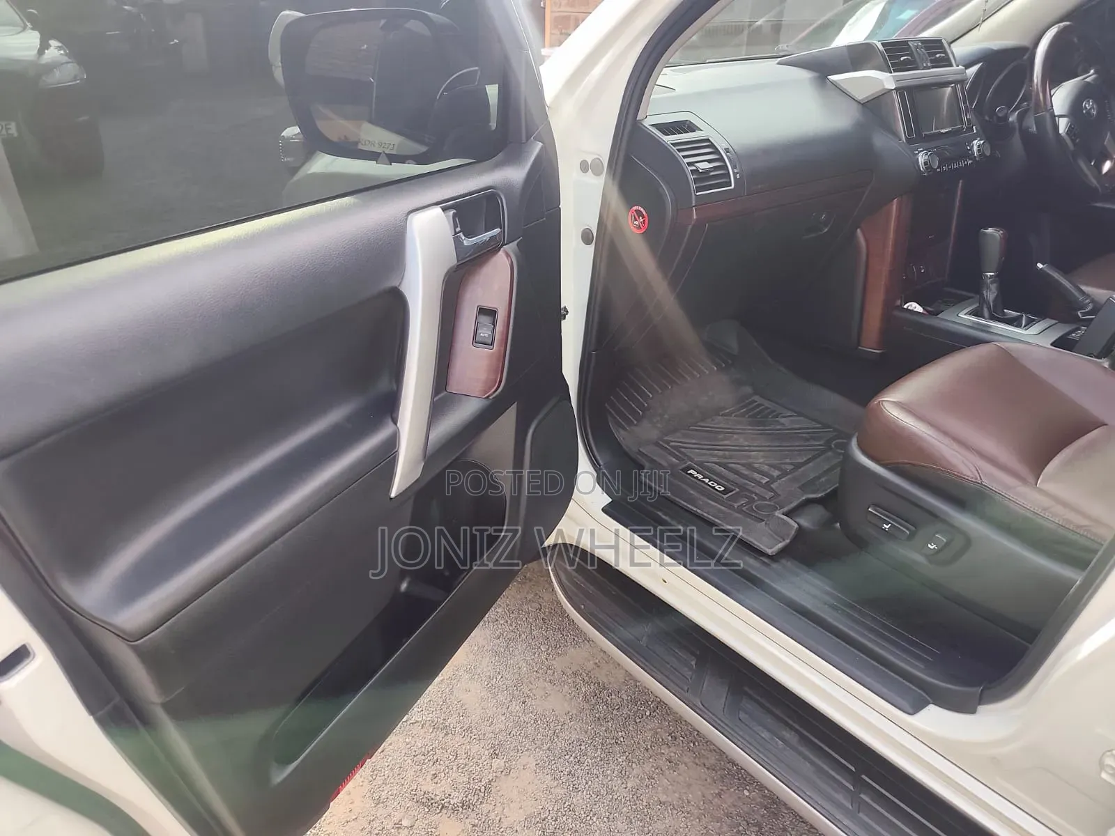 Toyota Land Cruiser Prado 2.8 2017 White
