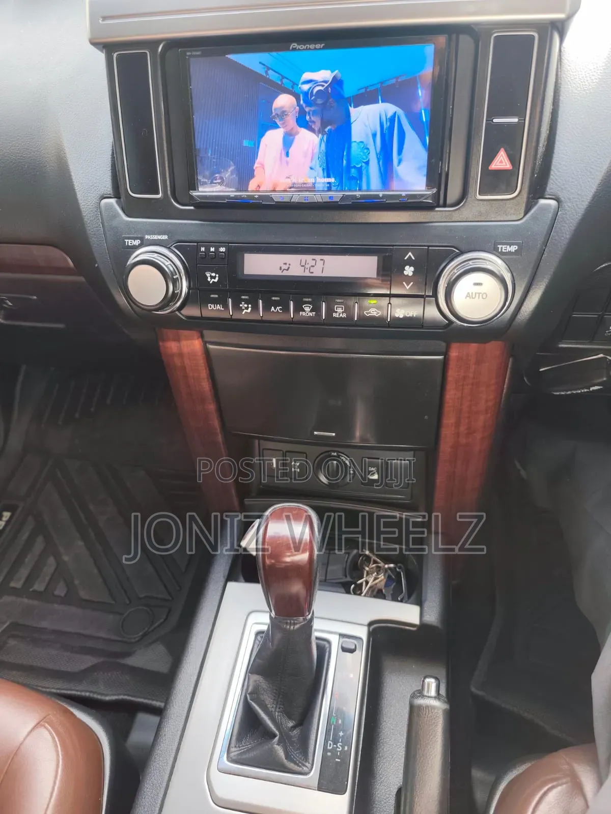 Toyota Land Cruiser Prado 2.8 2017 White