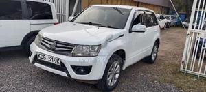 Suzuki Escudo 2013 White