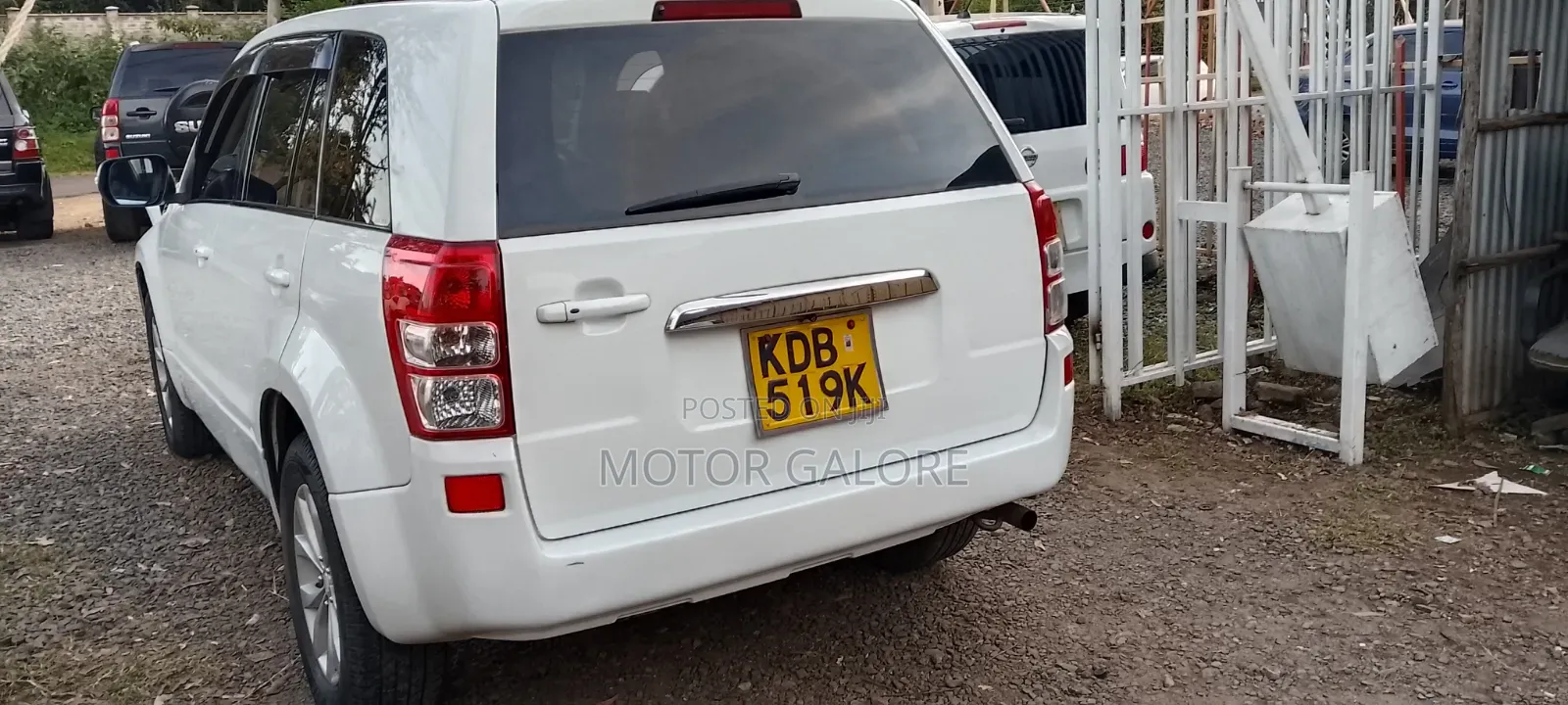 Suzuki Escudo 2013 White