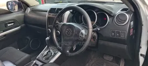 Suzuki Escudo 2013 White
