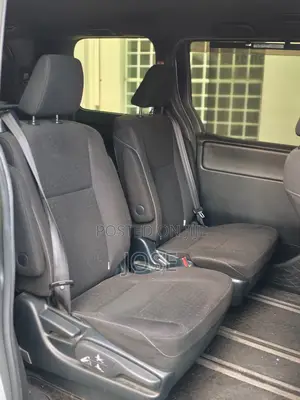 Toyota Voxy 2019 Silver