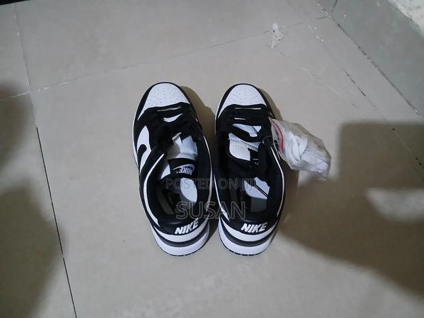 Nike Sb Dunk Black White