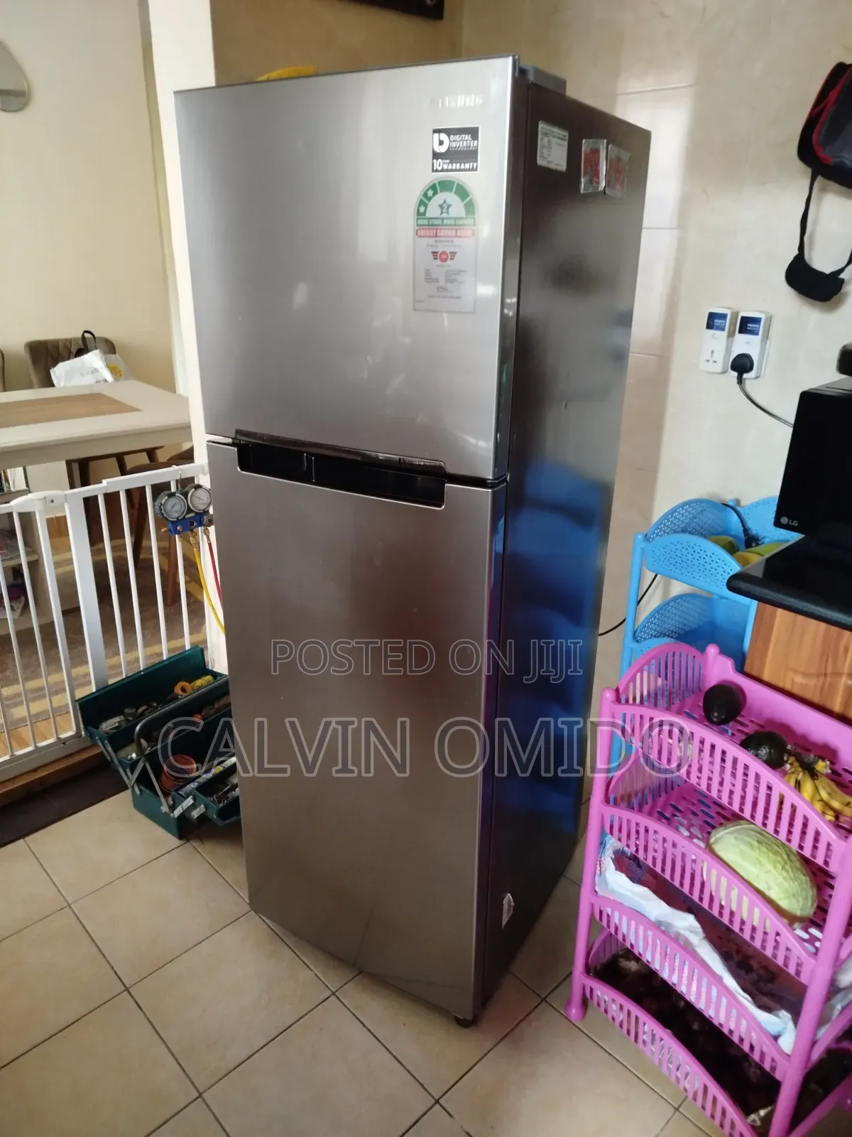 Gas Fridge Smart Inverter Repair Technician