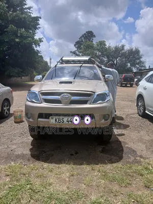Toyota Hilux 2009 Gold