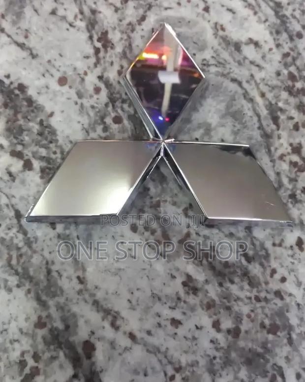 Mitsubishi Chrome Triple Diamond Emblem Available in Sizes
