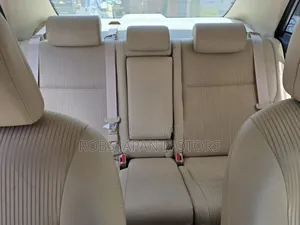 Toyota Premio 2.0 FWD 2019 Silver
