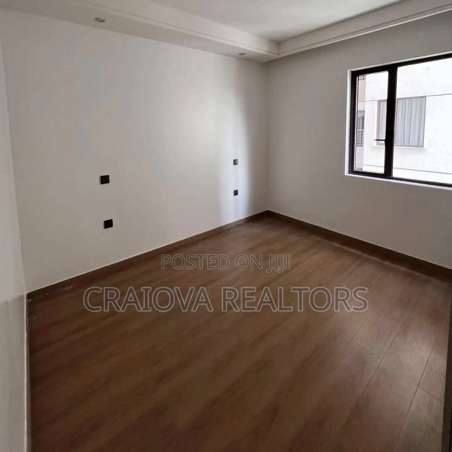 3bdrm Apartment in Riverside Drive for sale