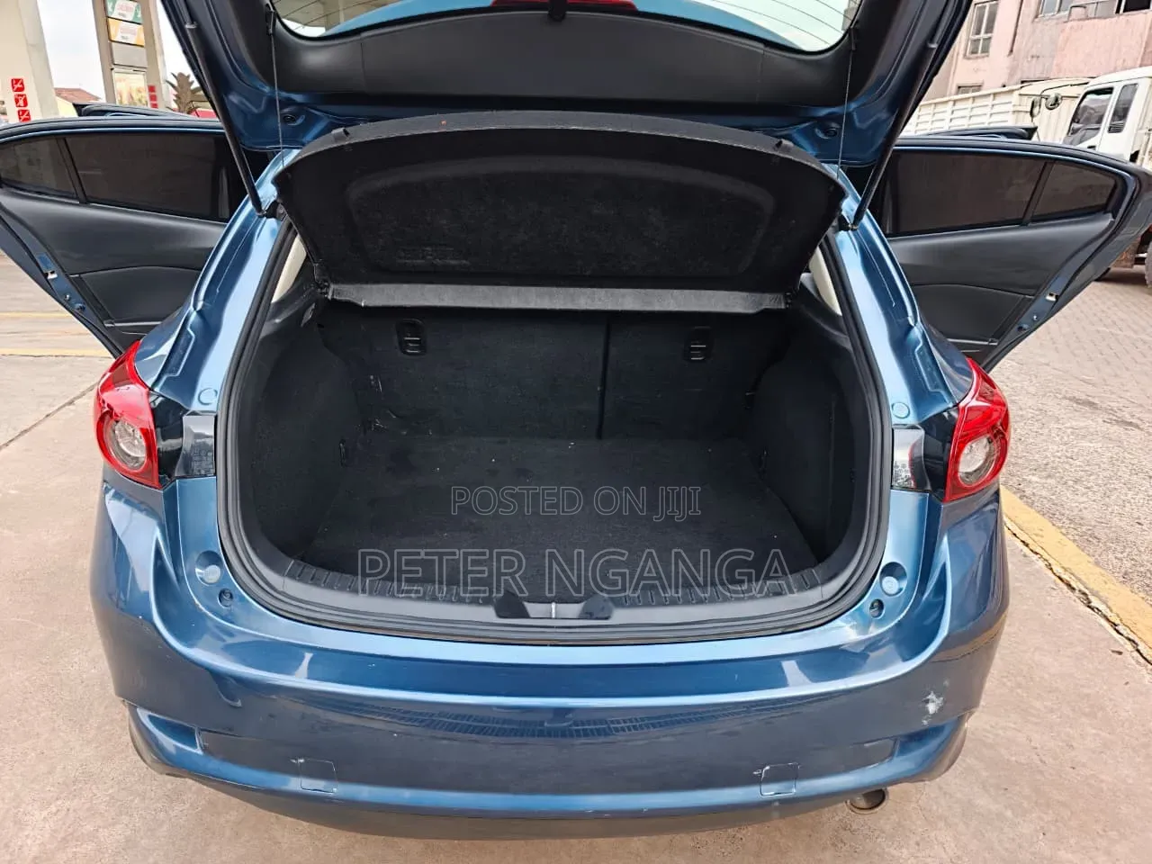 Mazda Axela 2017 Blue