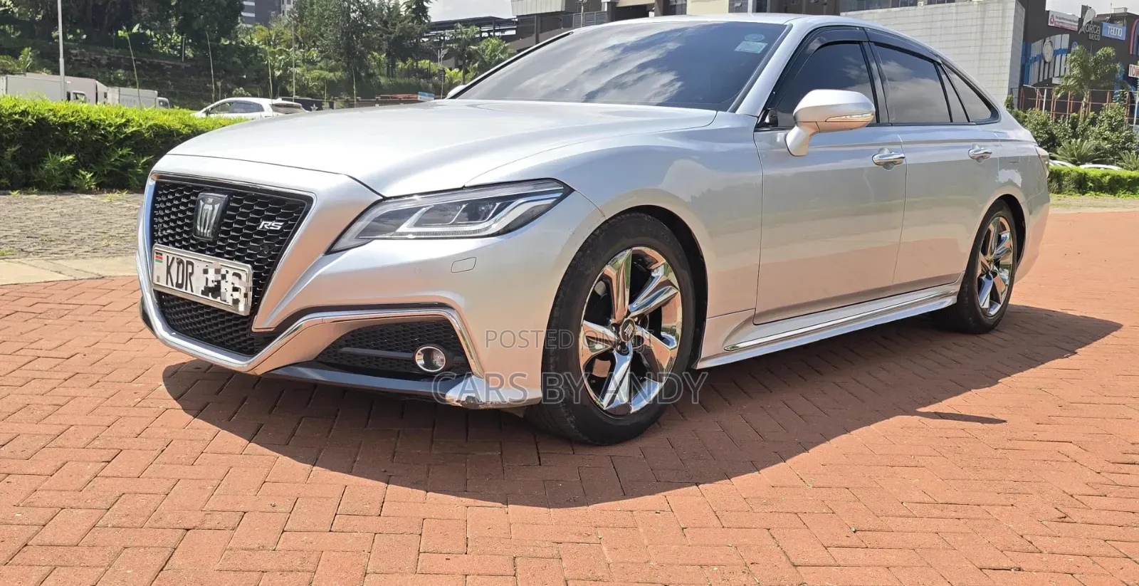 Toyota Crown 2018 Ivory