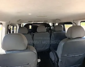 Toyota HiAce 2018 Silver