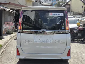 Toyota Noah 2.0 FWD (6 Seater) 2019 White
