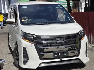 Toyota Noah 2.0 FWD (6 Seater) 2019 White