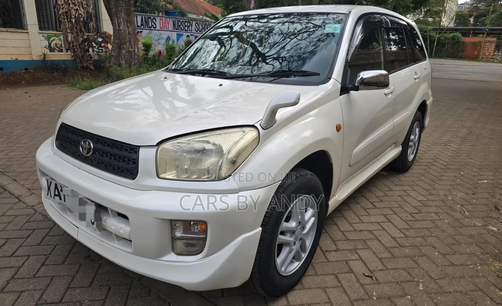 Toyota RAV4 Automatic 2000 White