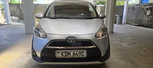 Toyota Sienta 2016 Silver