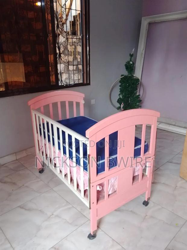 Premium Baby Cot - thumbnail 3
