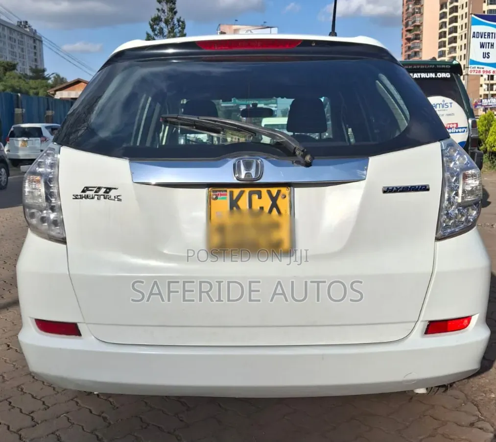 Honda Fit Shuttle 2012 White