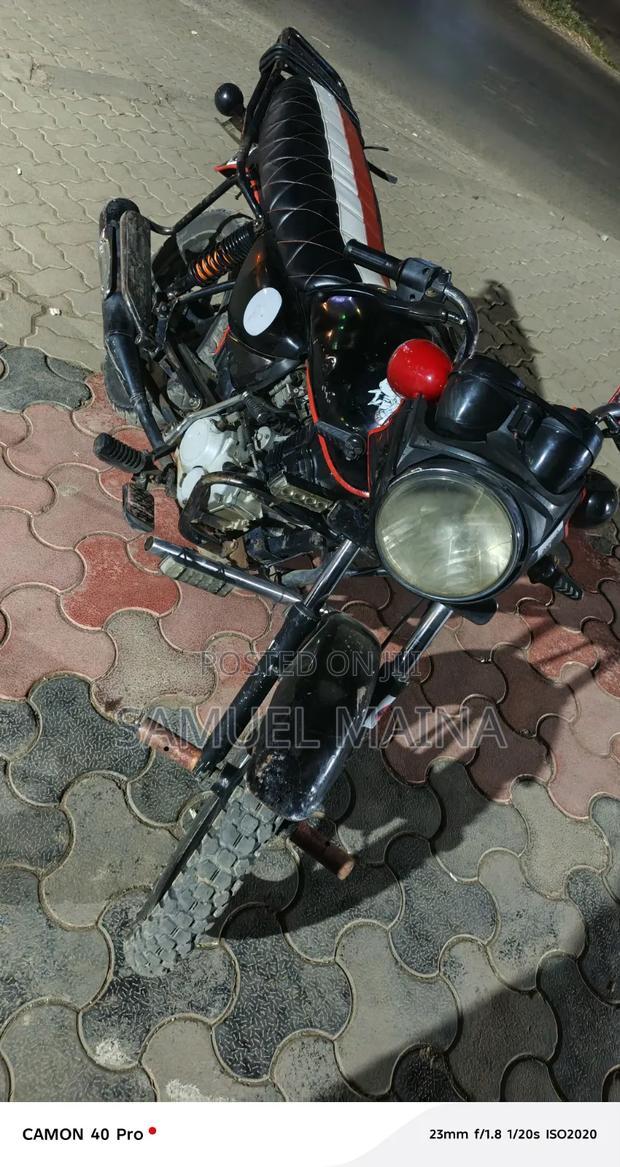 Bajaj Boxer 150 UG 2024 Black